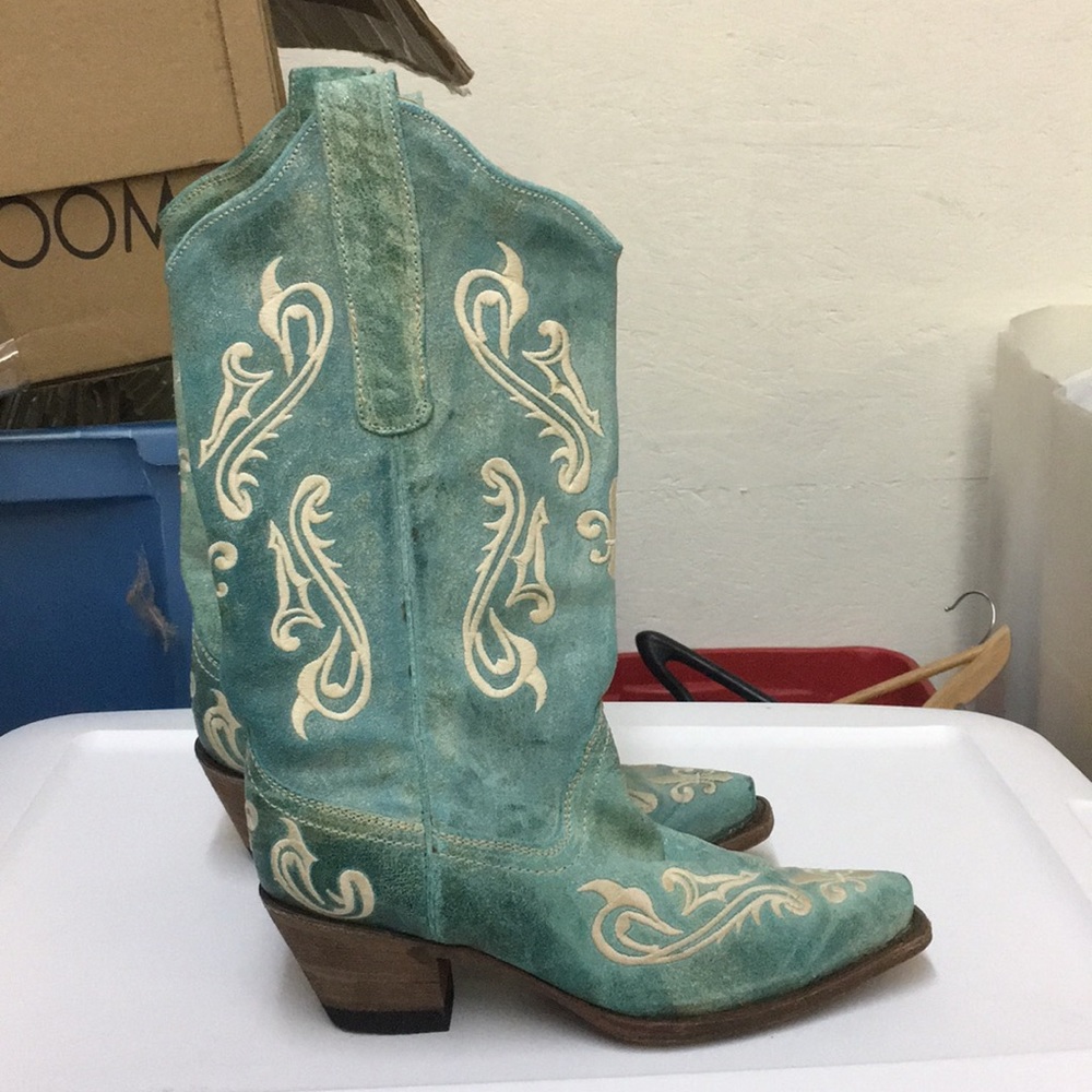 CORRAL VINTAGE COWBOY BOOTS
